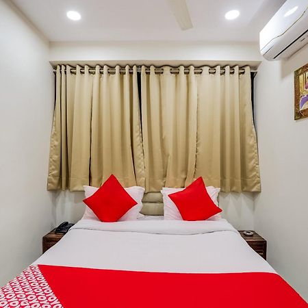 OYO 49102 Hotel Alice Ahmedabad Esterno foto