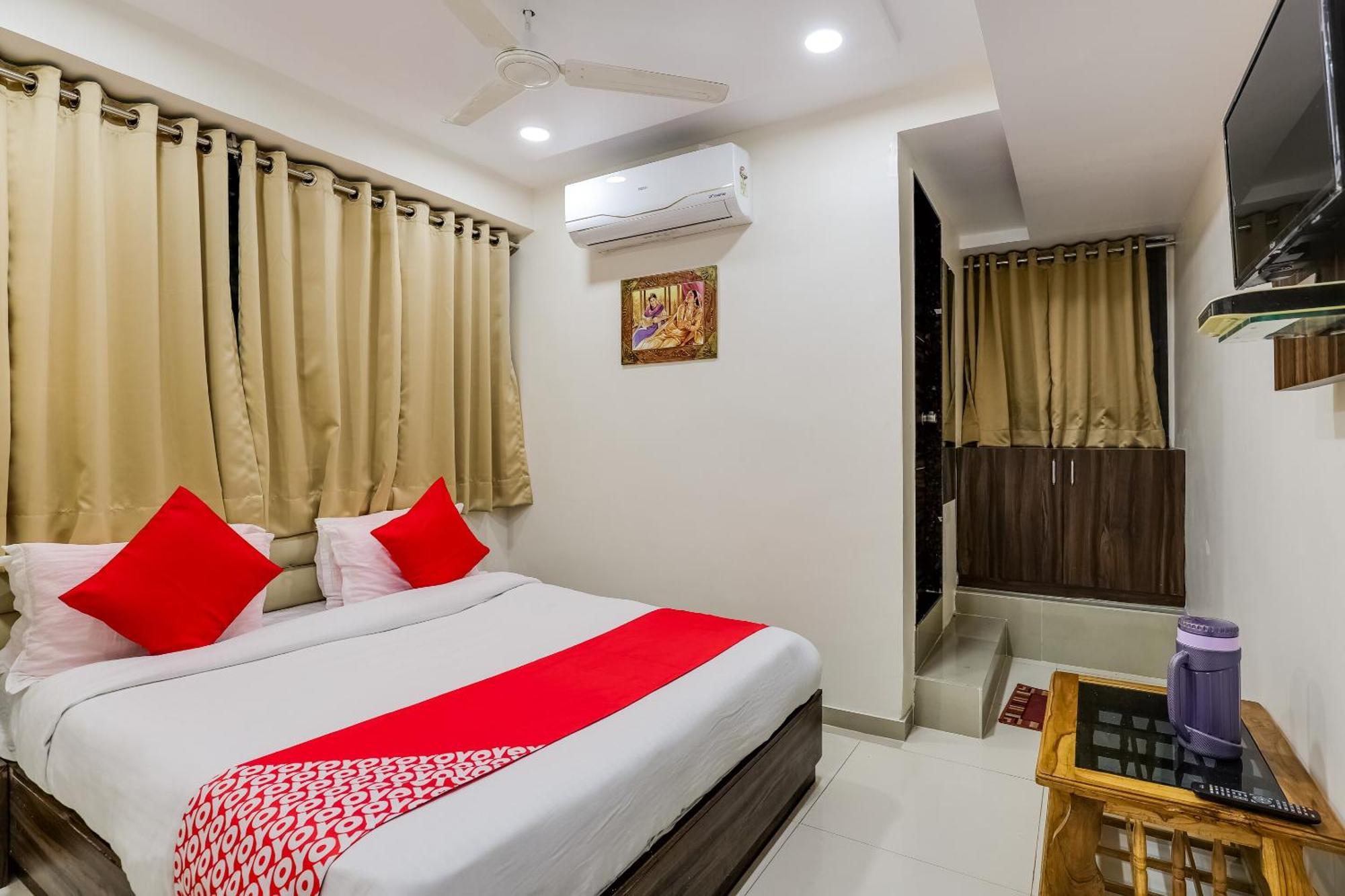 OYO 49102 Hotel Alice Ahmedabad Esterno foto