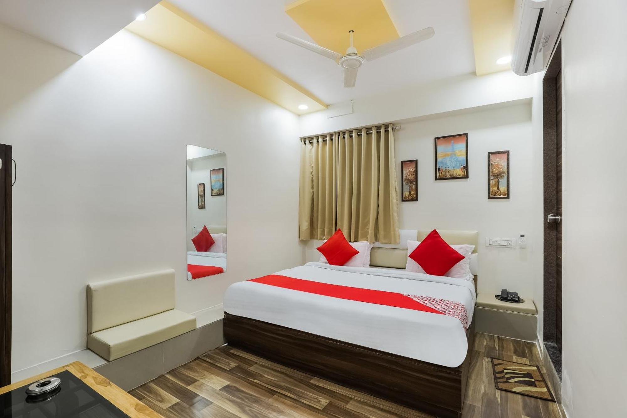 OYO 49102 Hotel Alice Ahmedabad Esterno foto